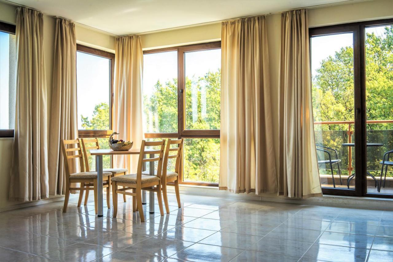 Moreto Seaside Aparthotel Обзор Экстерьер фото